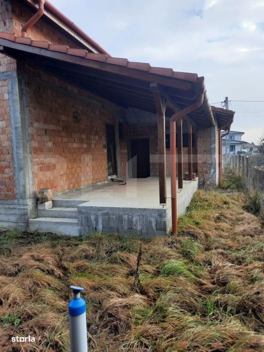 Casa la rosu de vanzare 242mp construiti, 500 mp teren – Paulesti