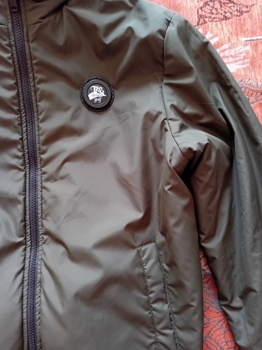 Продам куртку осень