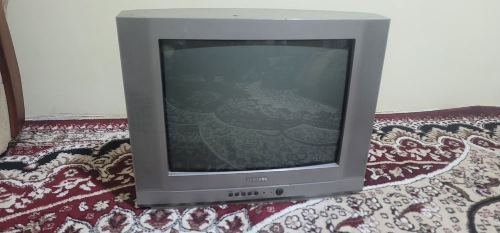 Samsung tv sotiladi