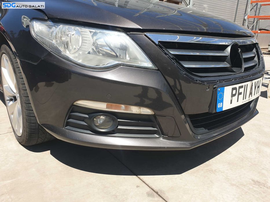 Bara Spoiler Fata cu Locas Senzori Parcare Fara Grila cu Emblema Volkswagen Passat CC 2008 - 2012 Culoare LC8Z [C6498X]