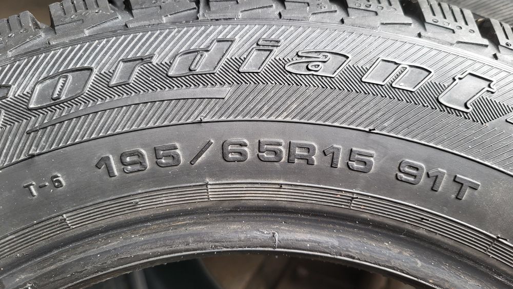 Шины зимние шипованные R15