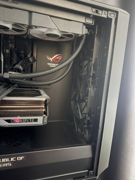 PC Gaming / Workstation High-End – Intel i7-14700KF + RTX 4080 OC + 64GB DDR5