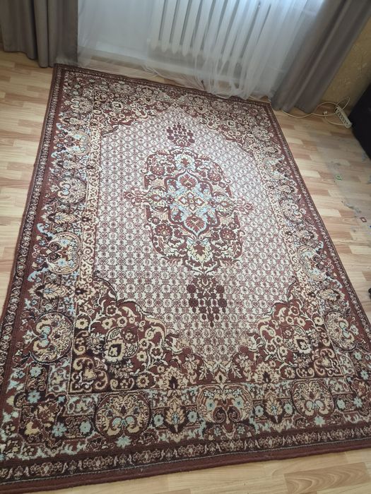 Продам ковры б/у