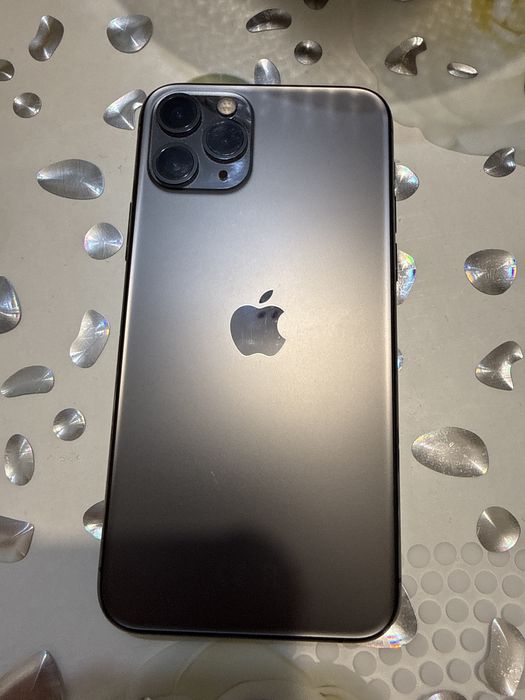 iPhone 11pro менялся дисплей