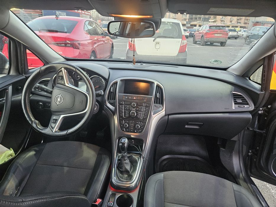 OPEL Astra 2011 — imagine 10