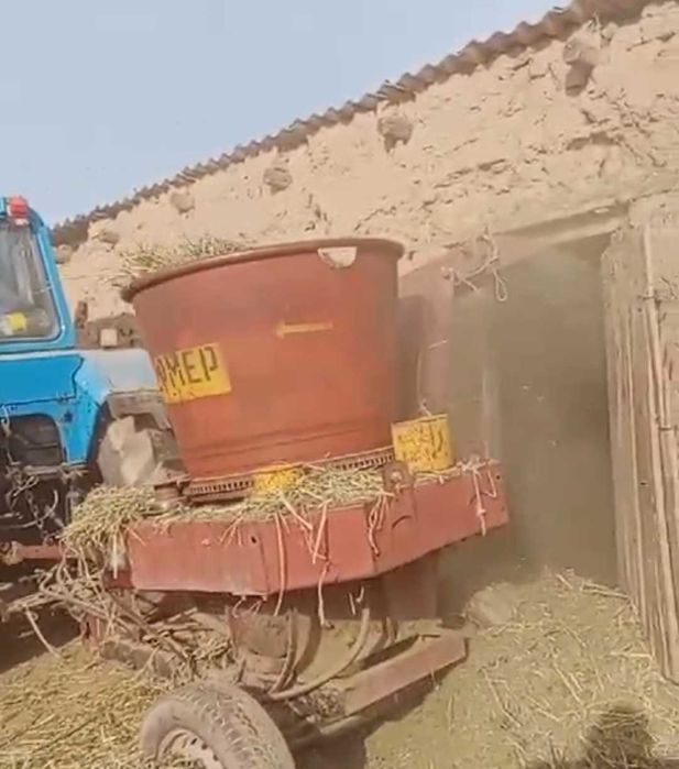 Дробилка.Шөп майдалайтын жұмыс жасап тұр