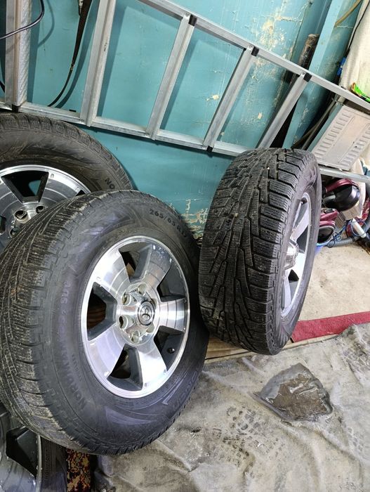 Продам диски с шинами на Прадо 120