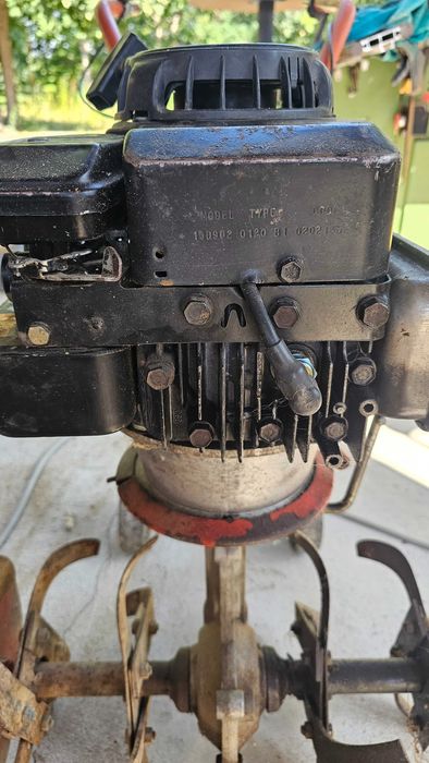 Cultivator cu motor Briggs& Stratton Sprint 40