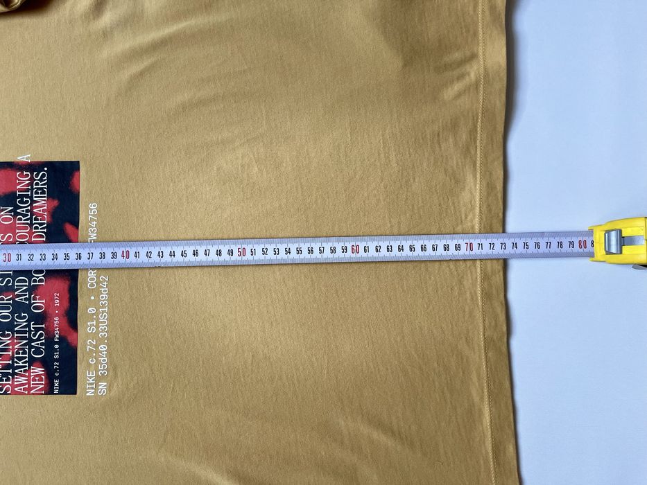 Nike Graphic Tee tricou barbati Nike mărimea L galben mustar impecabil