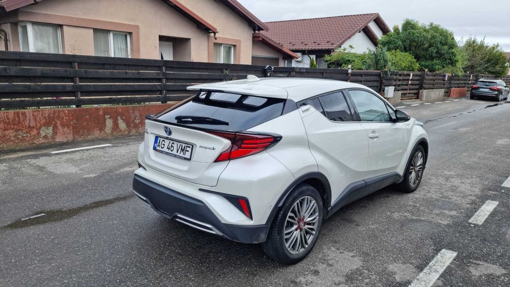 TOYOTA C-HR 2021 — imagine 3