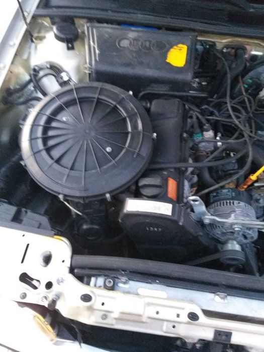 Продам АУДИ-80 б4 2.0 моно