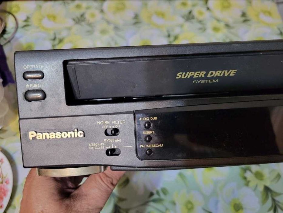 Видеомагнитафон 4х головочный Panasonic с коробкой и документами
