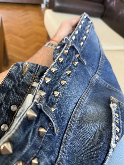 Продавам оригинални дънки на DSQUARED