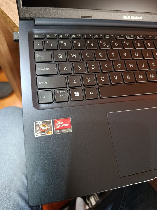 Laptop ASUS Vivobook 15 - AMD Ryzen 7 5600HS,  16GB RAM, 512GB SSD, Windows 11