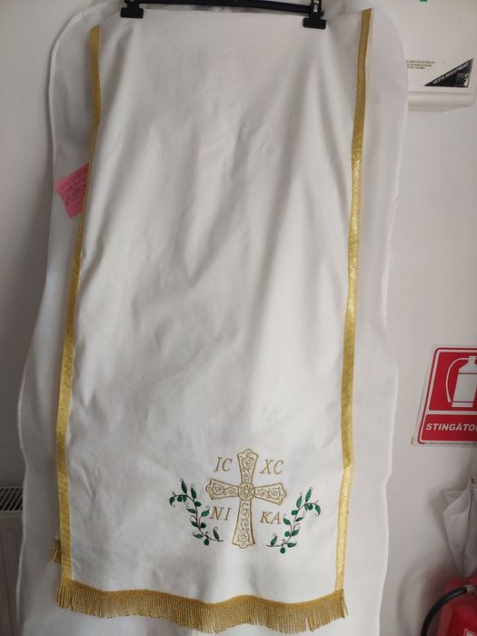 Acoperământ Cruce Biserica.