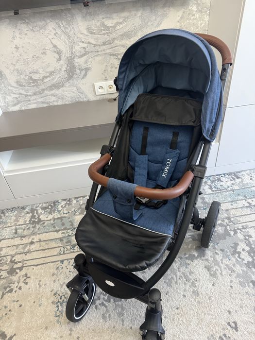 Удобная коляска для малышей