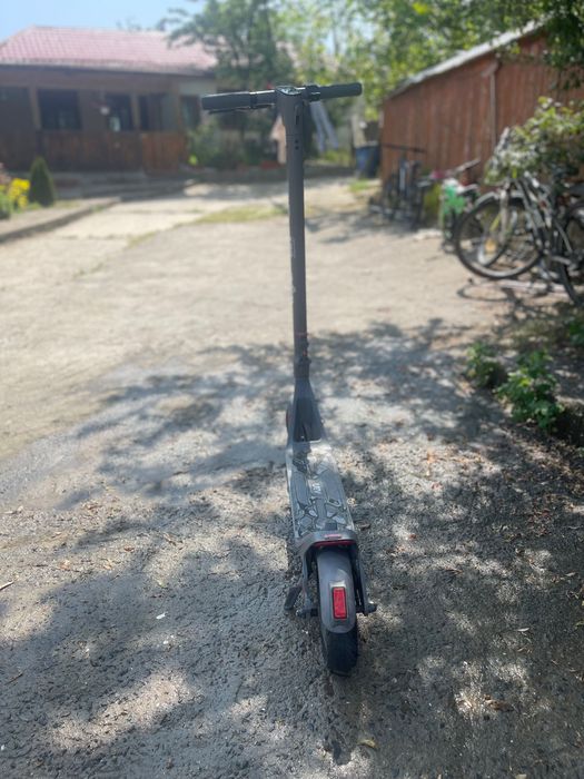 Vând trotinetă myria