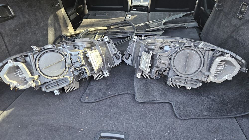 Ляв и Десен Фар за BMW F10/F11 Бмв Ф10/Ф11 HELLA