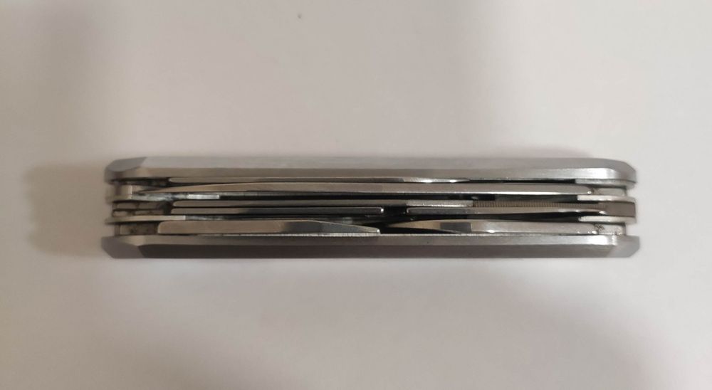 Wenger Metal 50 Швейцарско ножче Victorinox