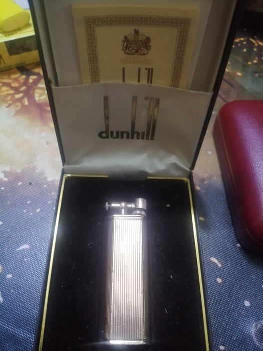 Bricheta Dunhill deosebită