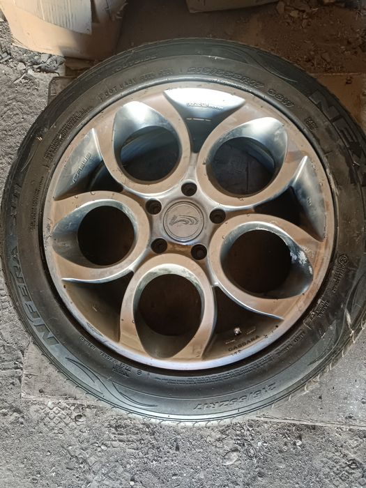 Диск с шиной одна Камри 17