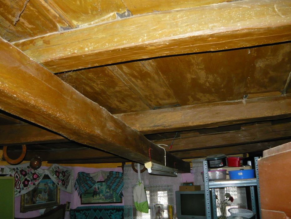 Grinzi de stejar din casa veche . Casa batraneasca 1910