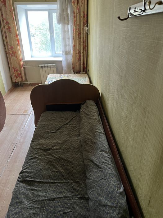 Отдам даром старый мебель на дрова