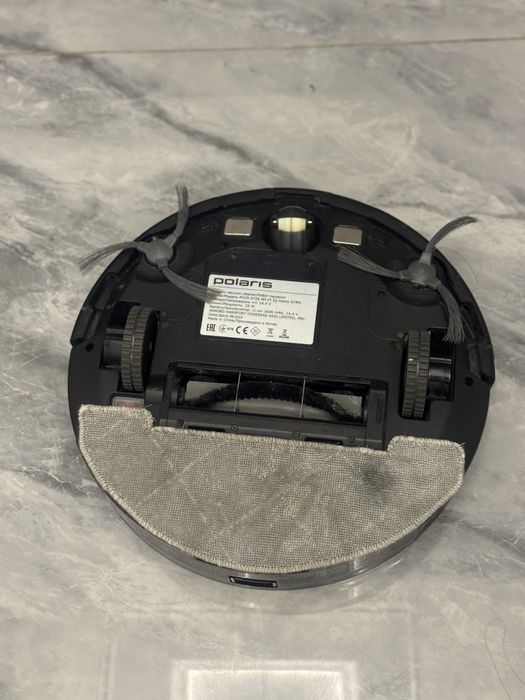 Робот пылесос Polaris в хорощем состоянии