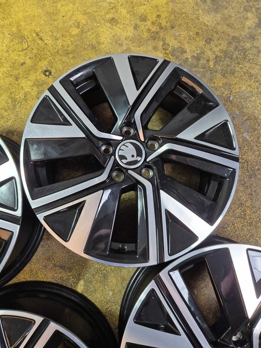 4 Jante Aliaj 5x112 17'' - 6.5J ET 52 - OEM VW Touran Tiguan Sharan Caddy Golf Passat T-Roc MODEL 2025  Skoda Yeti Superb Karoq Kodiaq Octavia  CA NOI
