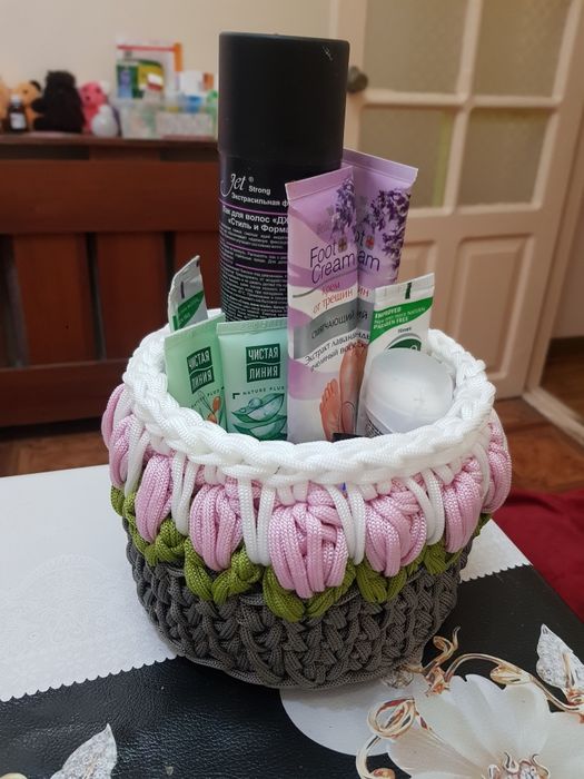 Вязанные корзиночки ,к 8 марта покупайте