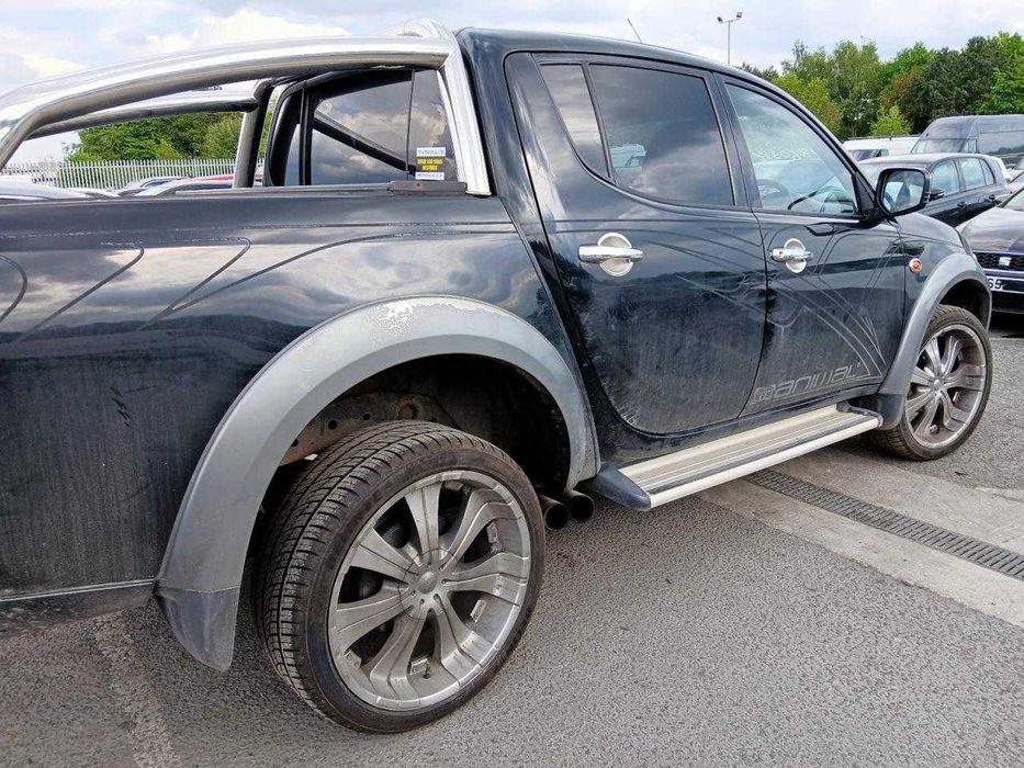 Dezmembrez Mitsubishi L200 2.5 Diesel 2006