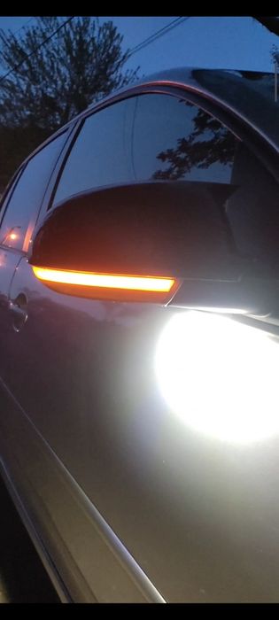 •Продавам ВСЯКАКВИ LED мигачи за VW Голф 5 и други със същите огледала