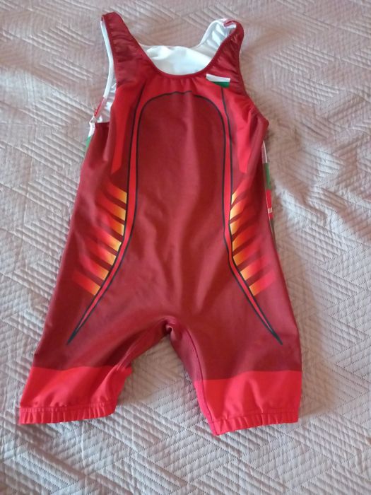 Продавам 2 трика за борба