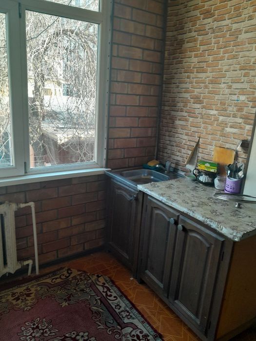 Сдаётся 2/2/4 буюк ипак йули (метро Горького)