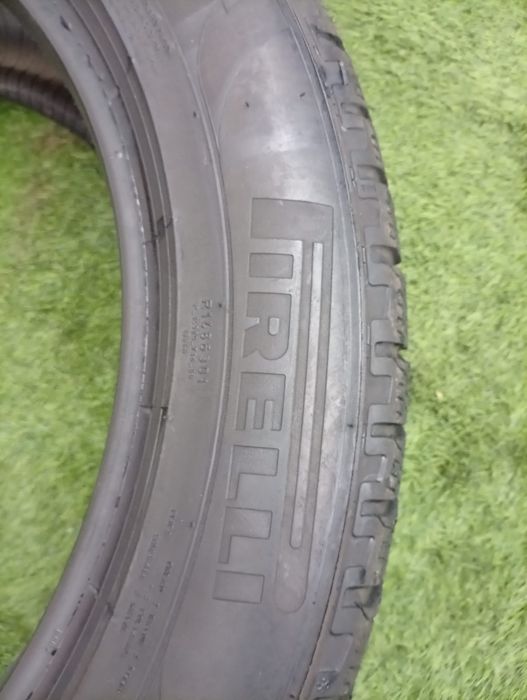 235 55 19 Pirelli
