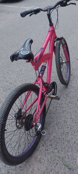 Bicicletă full suspension