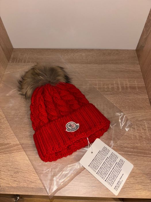 Căciula pompon nouă Mcler