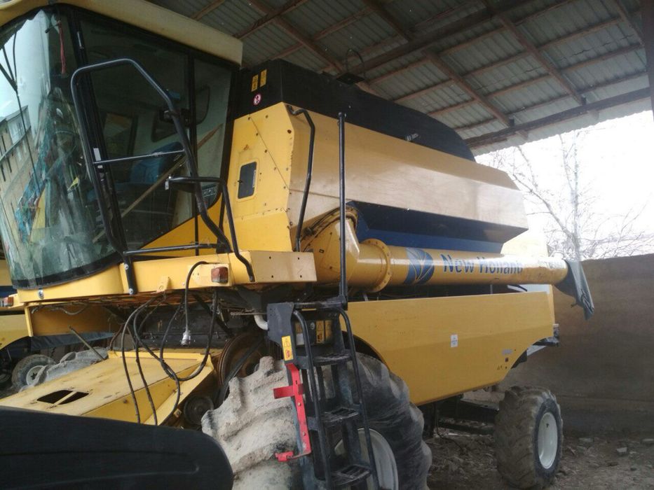New Holland kombayn sotiladi