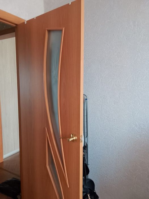Продаются двери.