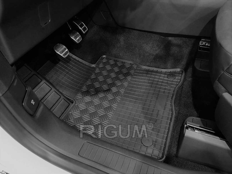 Гумени стелки и багажник FORD Kuga след 2020г.