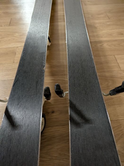 Schiuri Rossignol Harmony 154 cm cu legaturi usoare carving all mountain incepatori fete femei