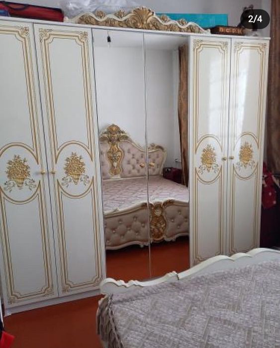 Спальный гарнитур