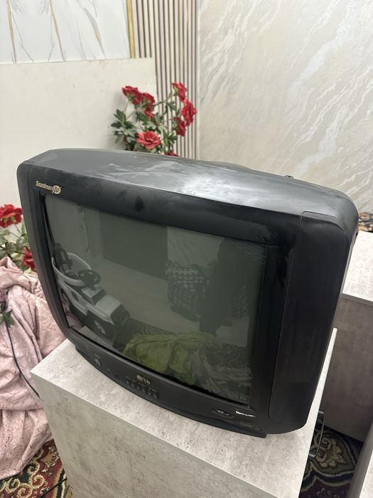 Televizor sotiladi Toshkentda