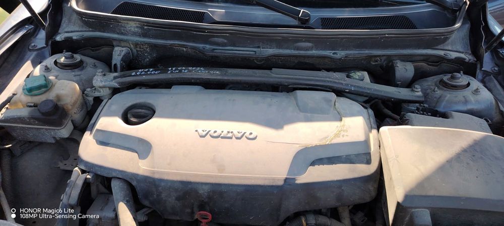 Dezmembrez Volvo XC90 - 1 (2002 - 2006), 2.4 D5244T4, manual, D5244T4