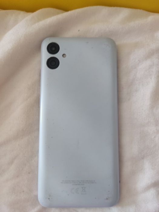 Продам Samsung А4 за10000
