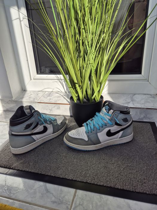 Air Jordan 1 High OG "University Blue"-Mărimea 38.5 Stare Foarte Bună