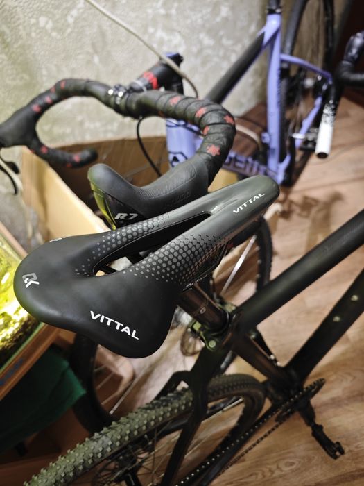 Велосипед циклокрос carbon