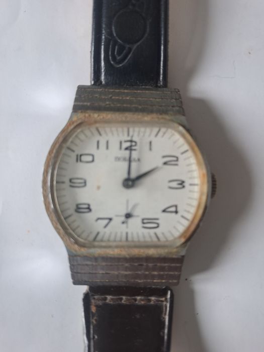 Продавам- механичен часовник