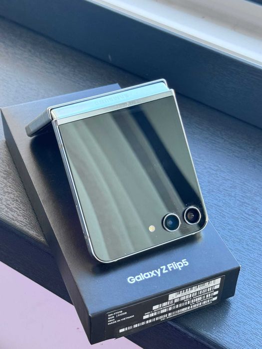 Samsung Z Flip 5
