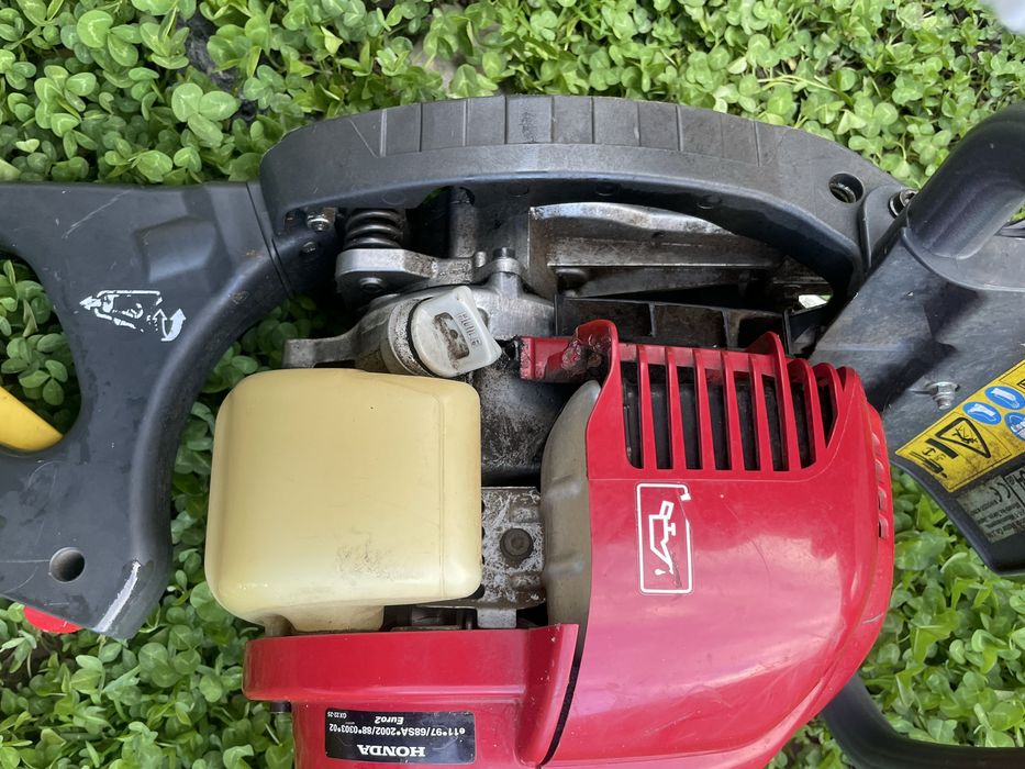 Motofoarfeca trimmer Honda HHH25